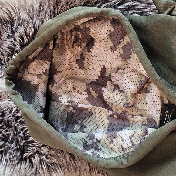 Seahawks Salute to Service Hoodie - Picture 6 of 10